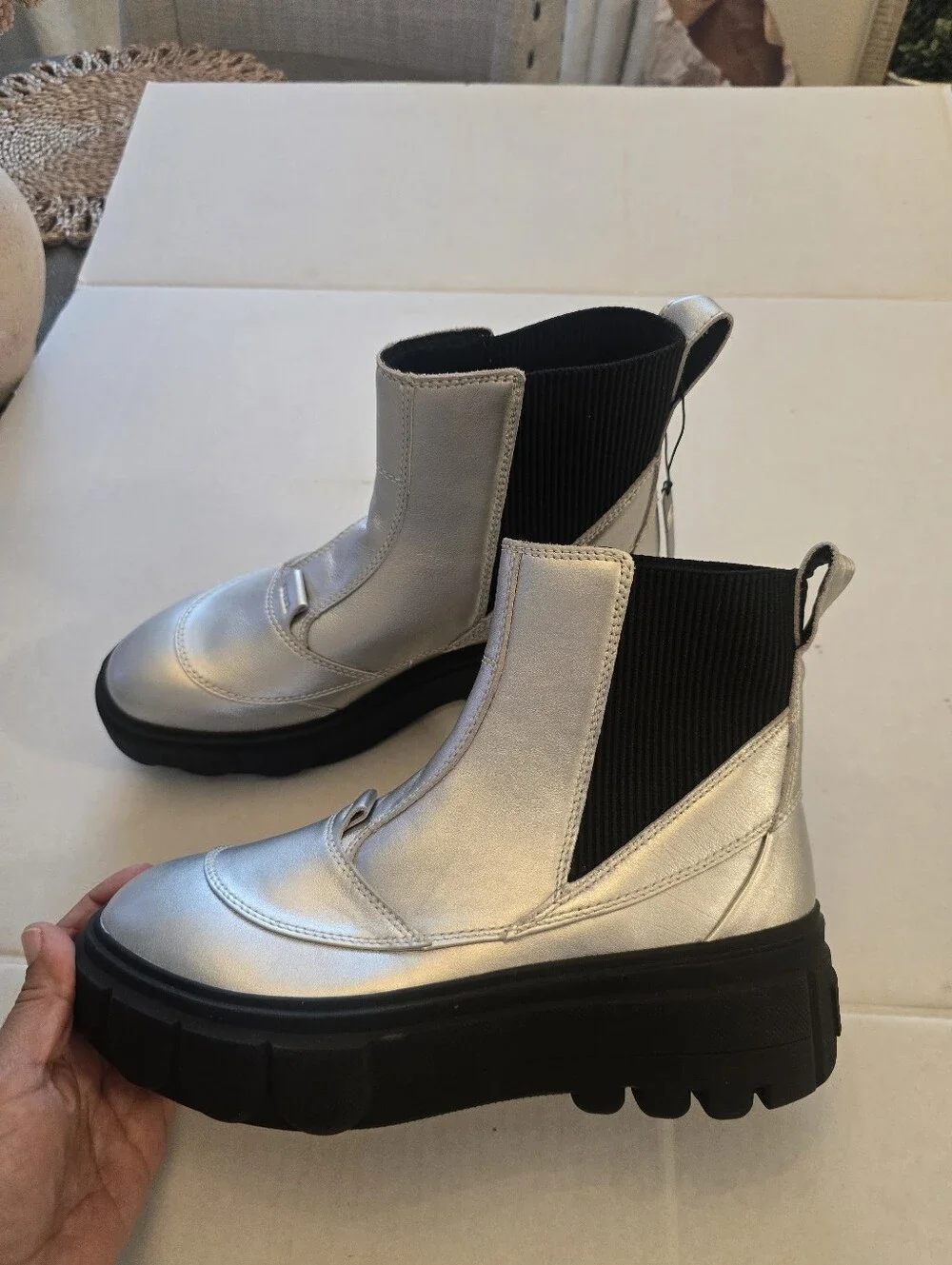 Sorel Caribou X Waterproof Boots Size 9.5 Silver Metallic
